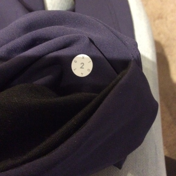 Lululemon pants - Picture 6 of 7